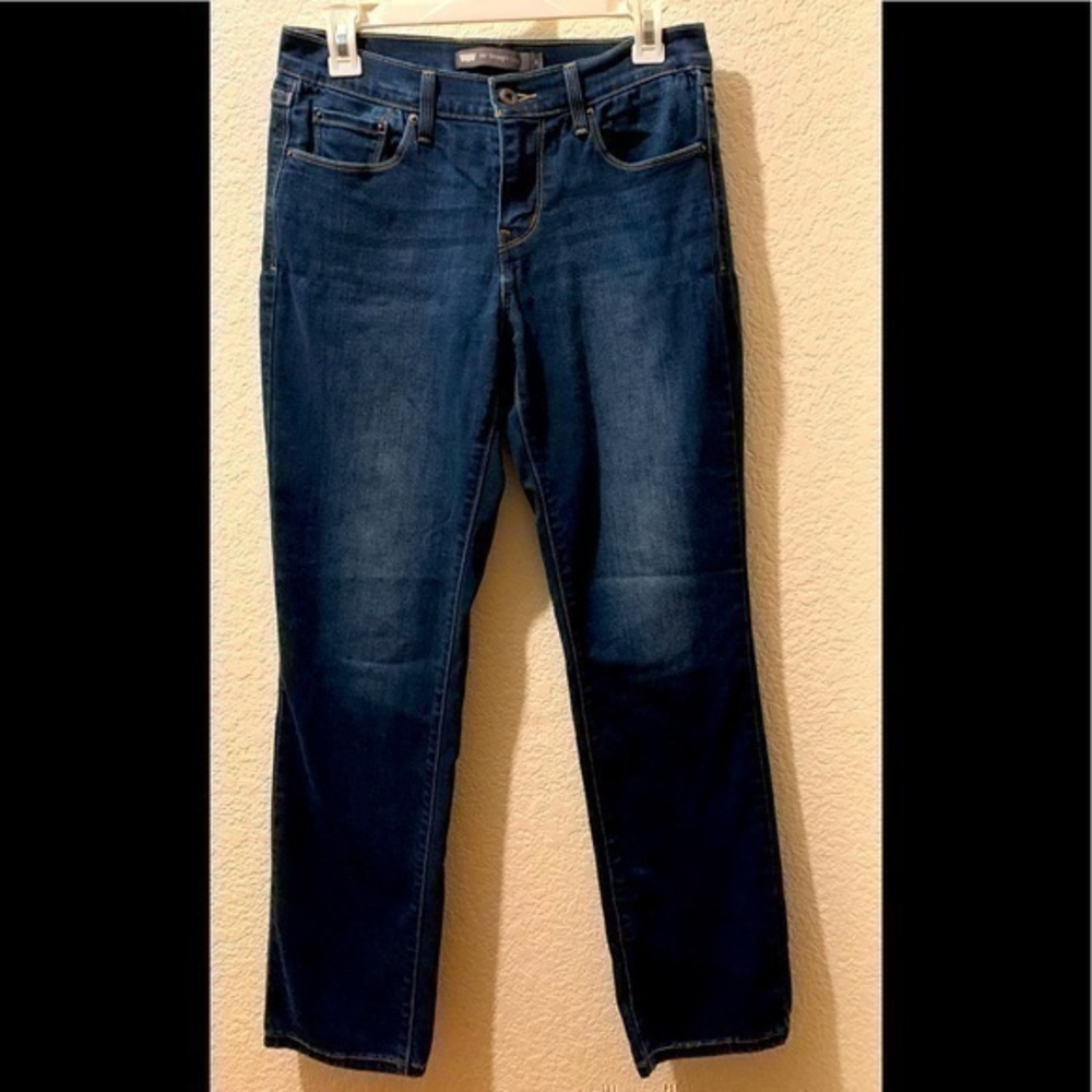 Levi’s 505 straight leg size 4